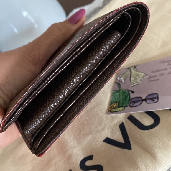 Wallet - Picture 5 of 13